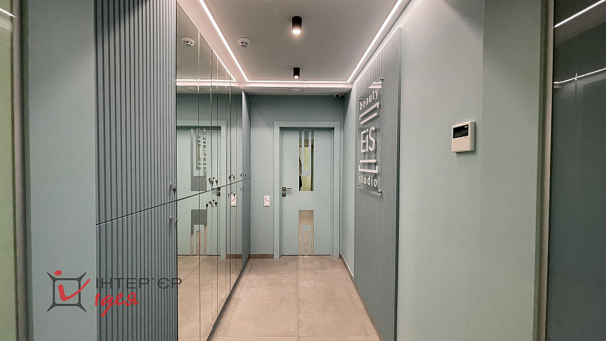 Салон краси "EIS" площею 60 м²