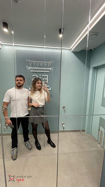 Салон краси "EIS" площею 60 м²