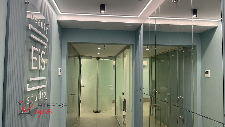 Салон краси "EIS" площею 60 м²