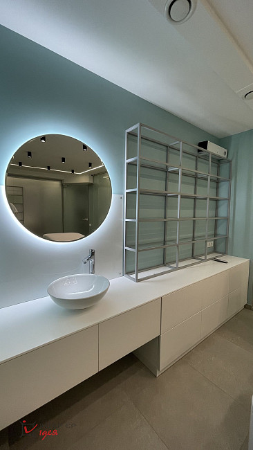 Салон краси "EIS" площею 60 м²