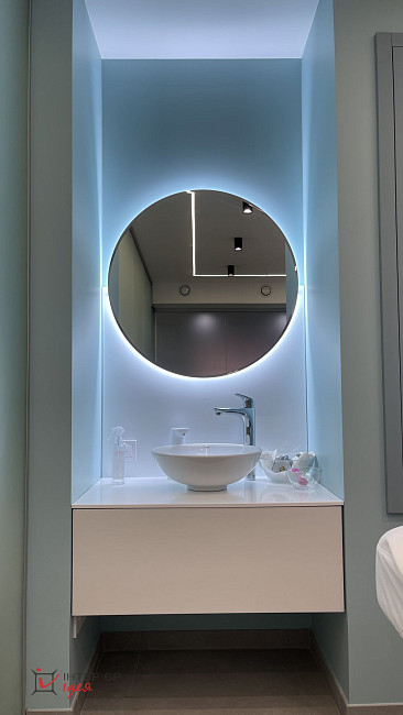 Салон краси "EIS" площею 60 м²