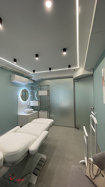 Салон краси "EIS" площею 60 м²