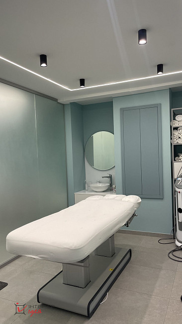 Салон краси "EIS" площею 60 м²
